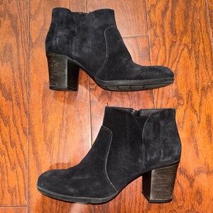 Clarks black suede ankle booties zipper comfortable boots with heel